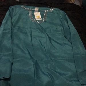 Women’s teal shirt with silver collar